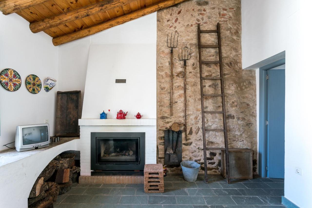 Casa Del Ingeniero , Alberca 4 Hab 8 Pers 3 Chimeneas Con Horno Country house *